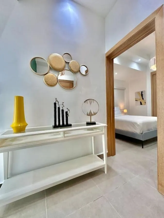 Ferienhaus Stunning City Center Condo Los Prados